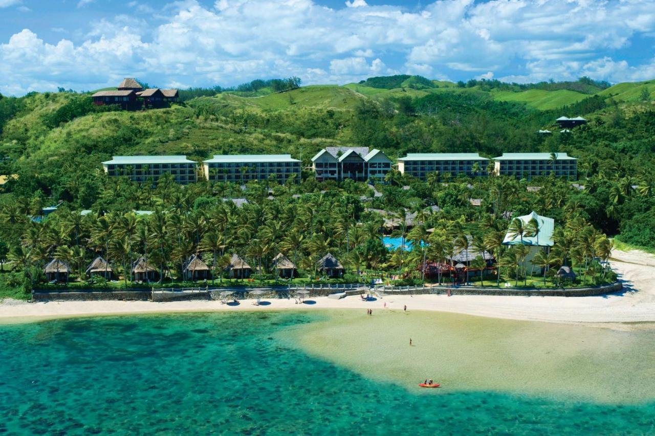 Outrigger Fiji Beach Resort Korotogo Dış mekan fotoğraf The resort