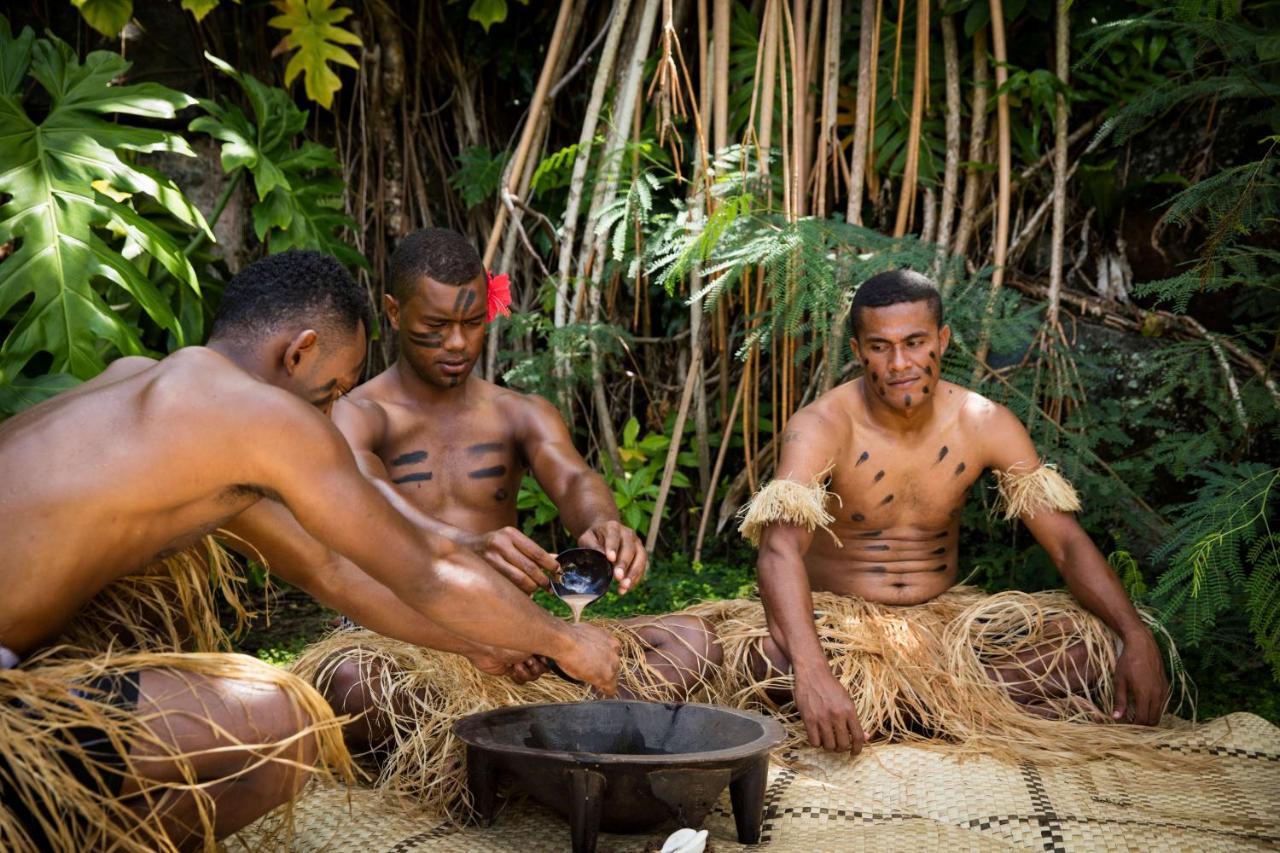 Outrigger Fiji Beach Resort Korotogo Dış mekan fotoğraf Kava ceremony in Fiji