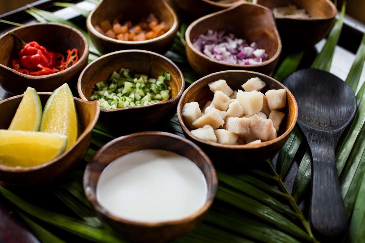 Outrigger Fiji Beach Resort Korotogo Dış mekan fotoğraf Ingredients for a laksa